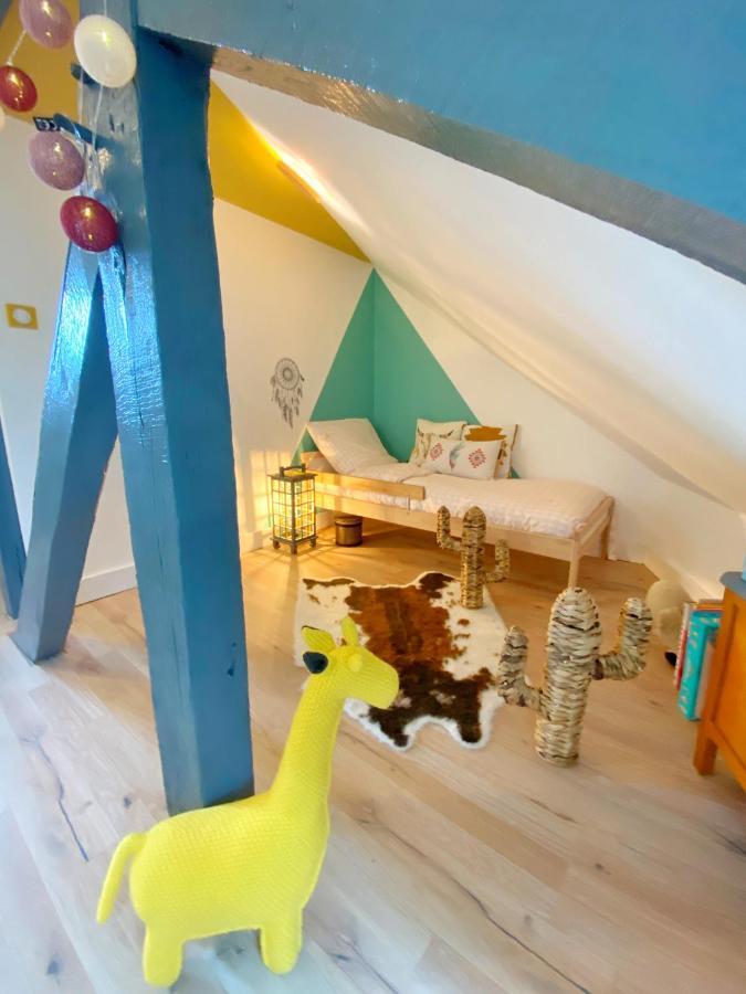 Marie Et Brieuc _ Duplex Lumineux Colore Atypique Face Cathedrale Сен-Бріє Екстер'єр фото